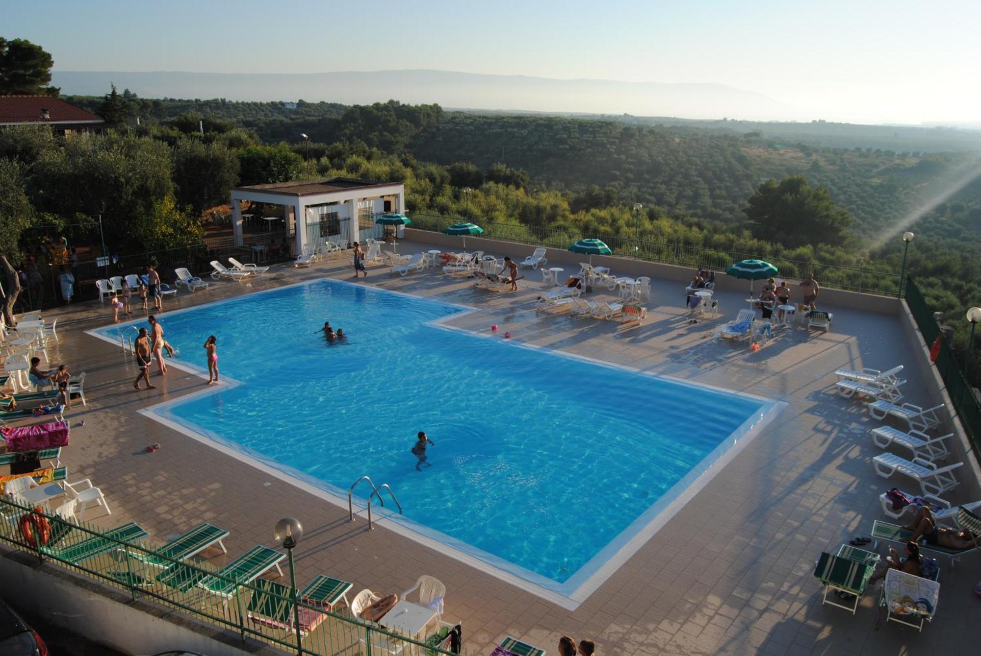 Albergo 2 Pini Роди-Гарганико Экстерьер фото